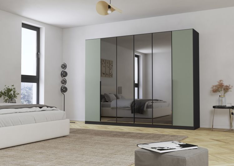 5263_AG648_57A9_M1_Skyla