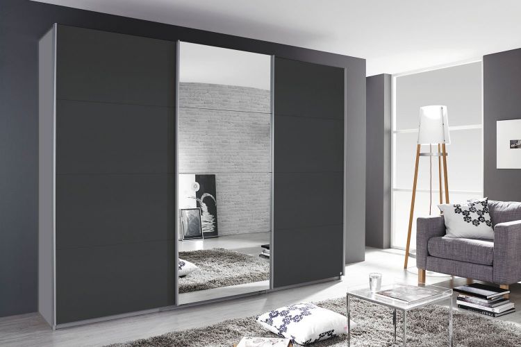 crno-ogledalo-bijeli korpus